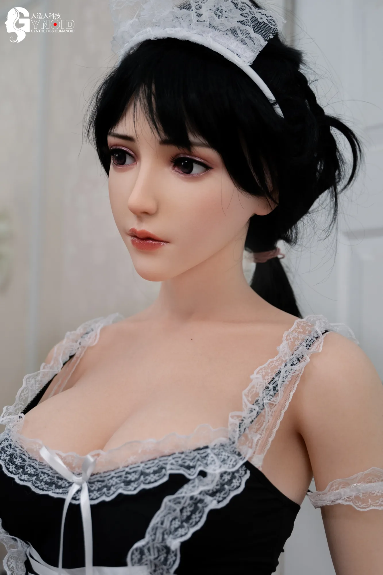 Gynoid Model 18 - Arina view 3