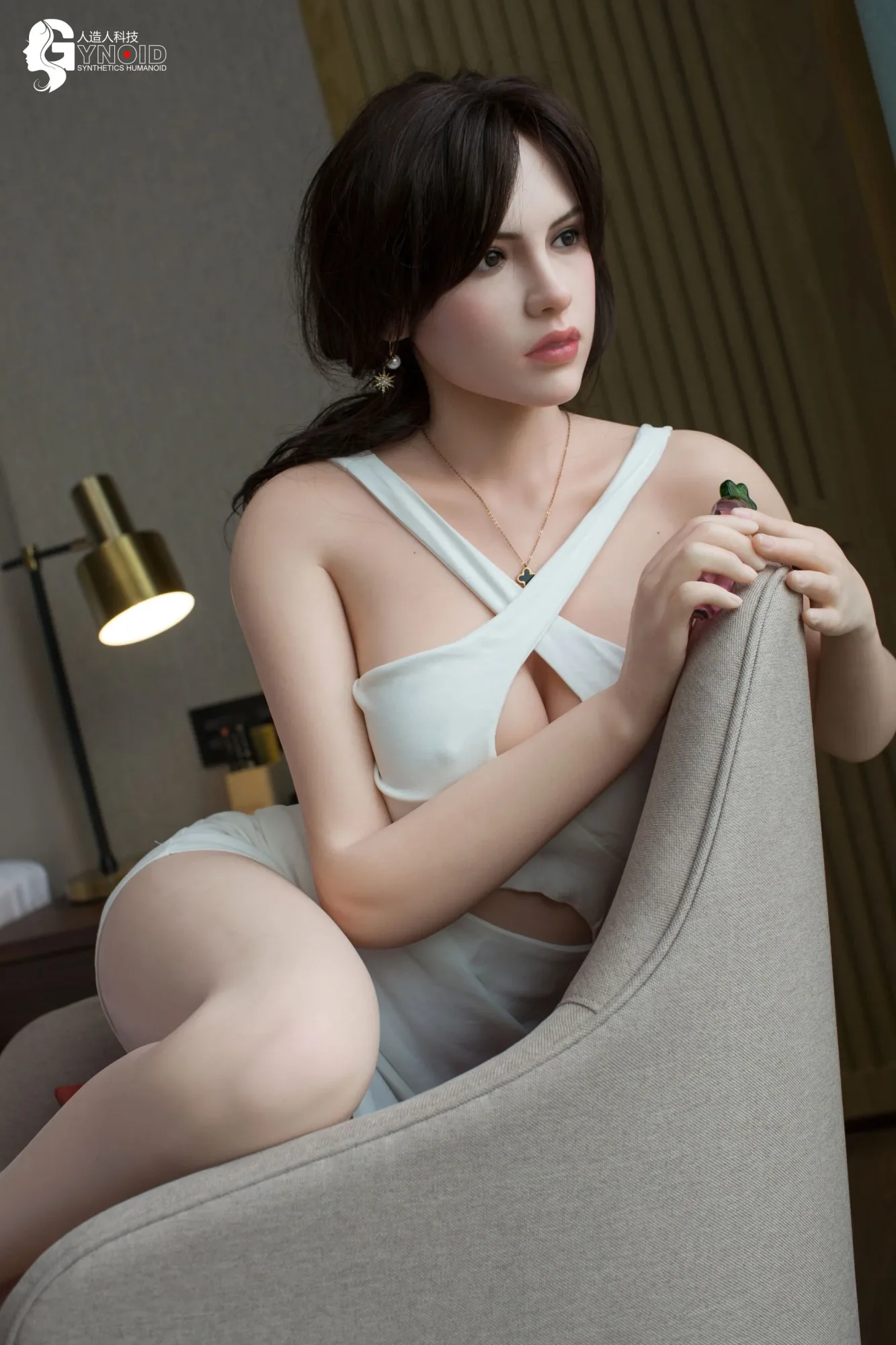 Gynoid Model 16 - Andy view 3