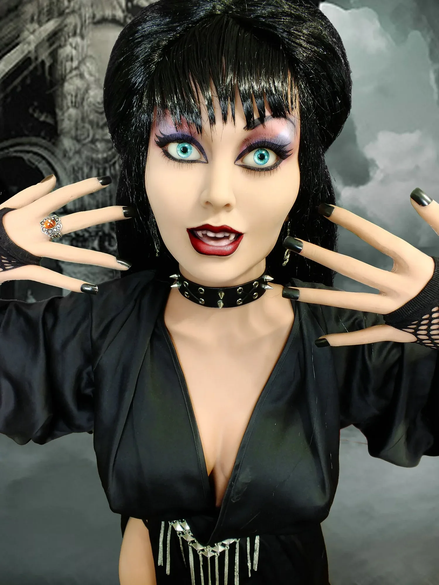 YL 148cm Fantasy Vampire 2 view 4
