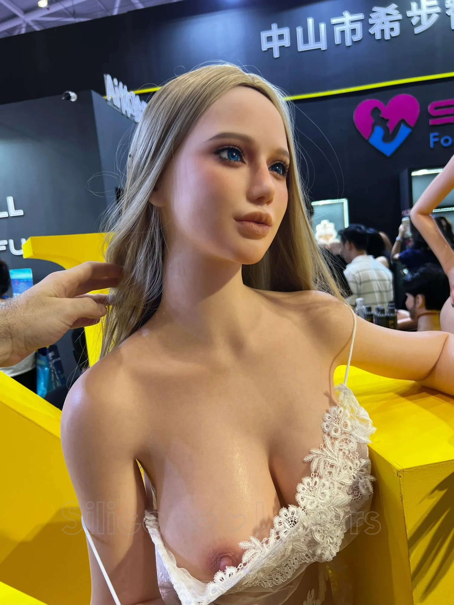 Irontech 164cm AIO Seamless Silicone - Celine (Shenzen Expo Look!) view 8