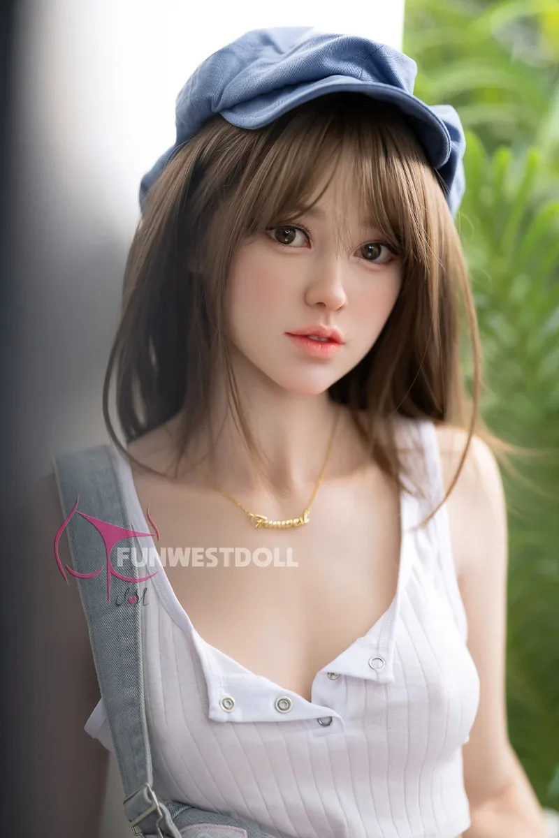 Funwest 159cm A cup  Silicone - Lucy view 6