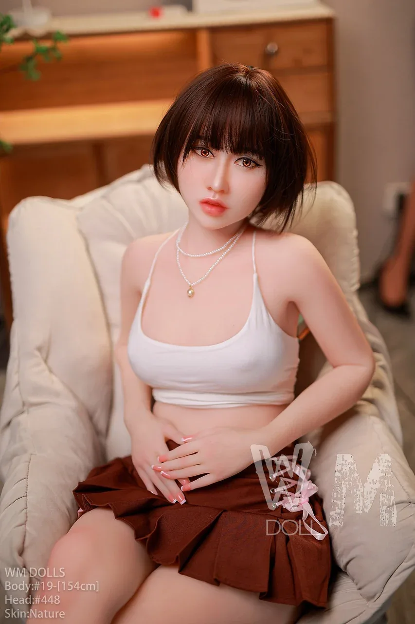 WM 154cm B cup - Grace view 4