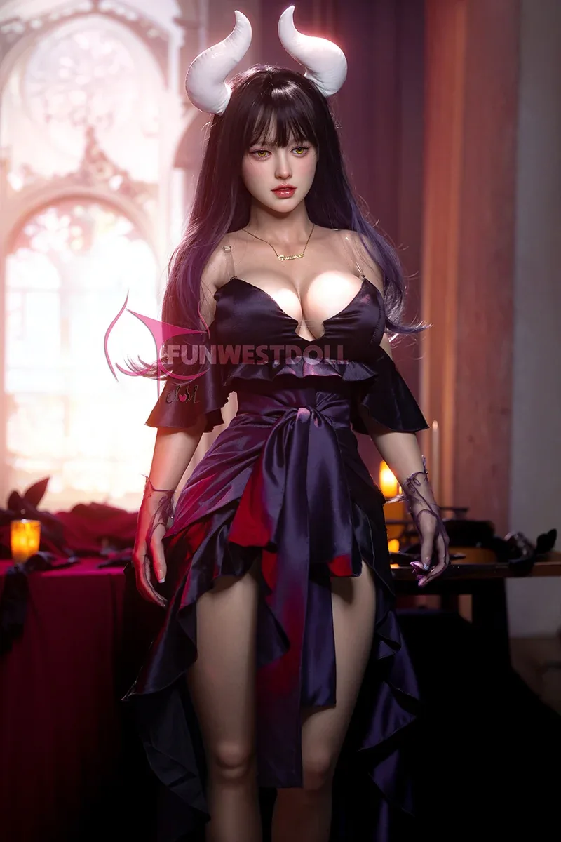 Funwest 160cm E cup Silicone - Chloe view 3