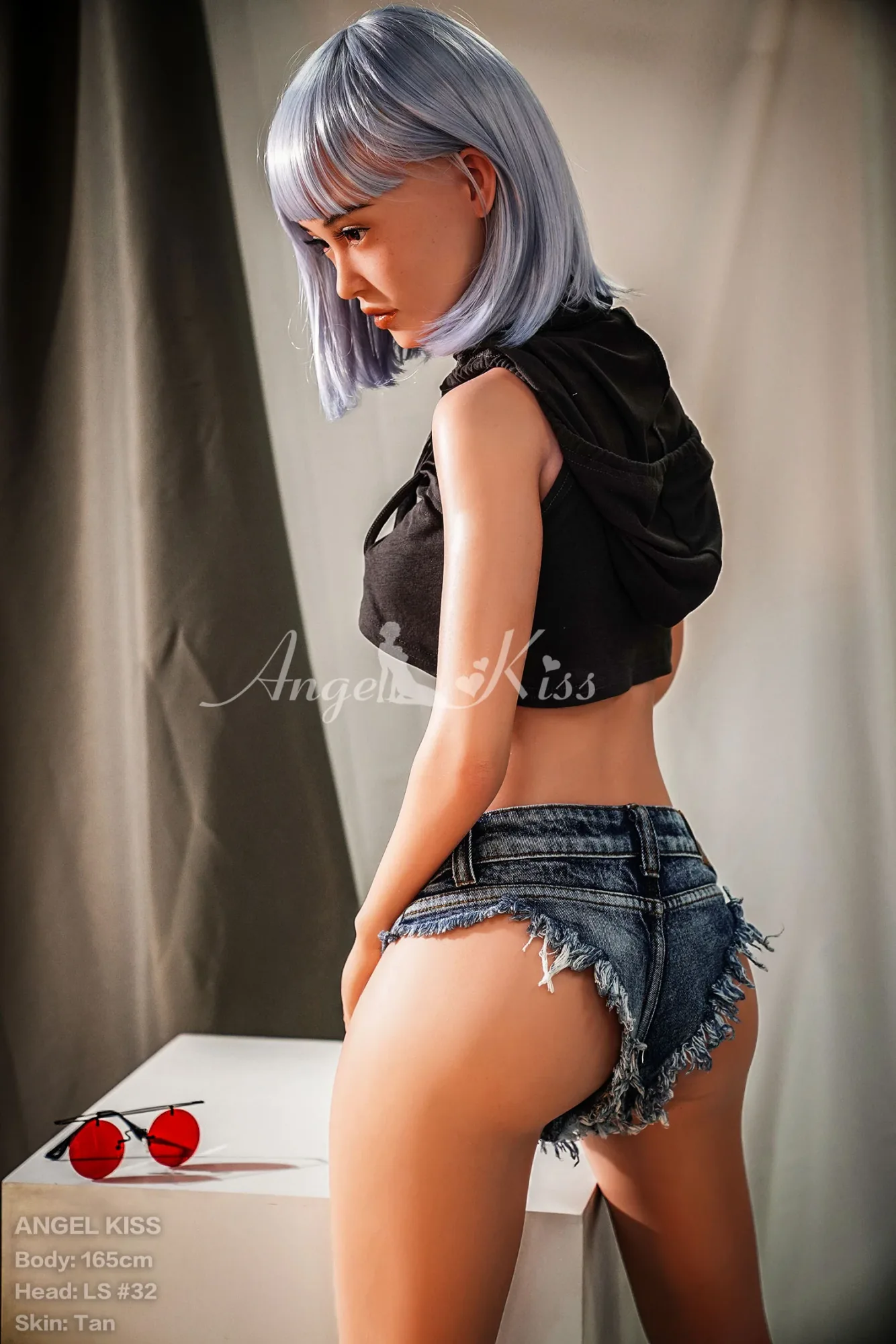 AK Doll 165cm - Lisa view 3