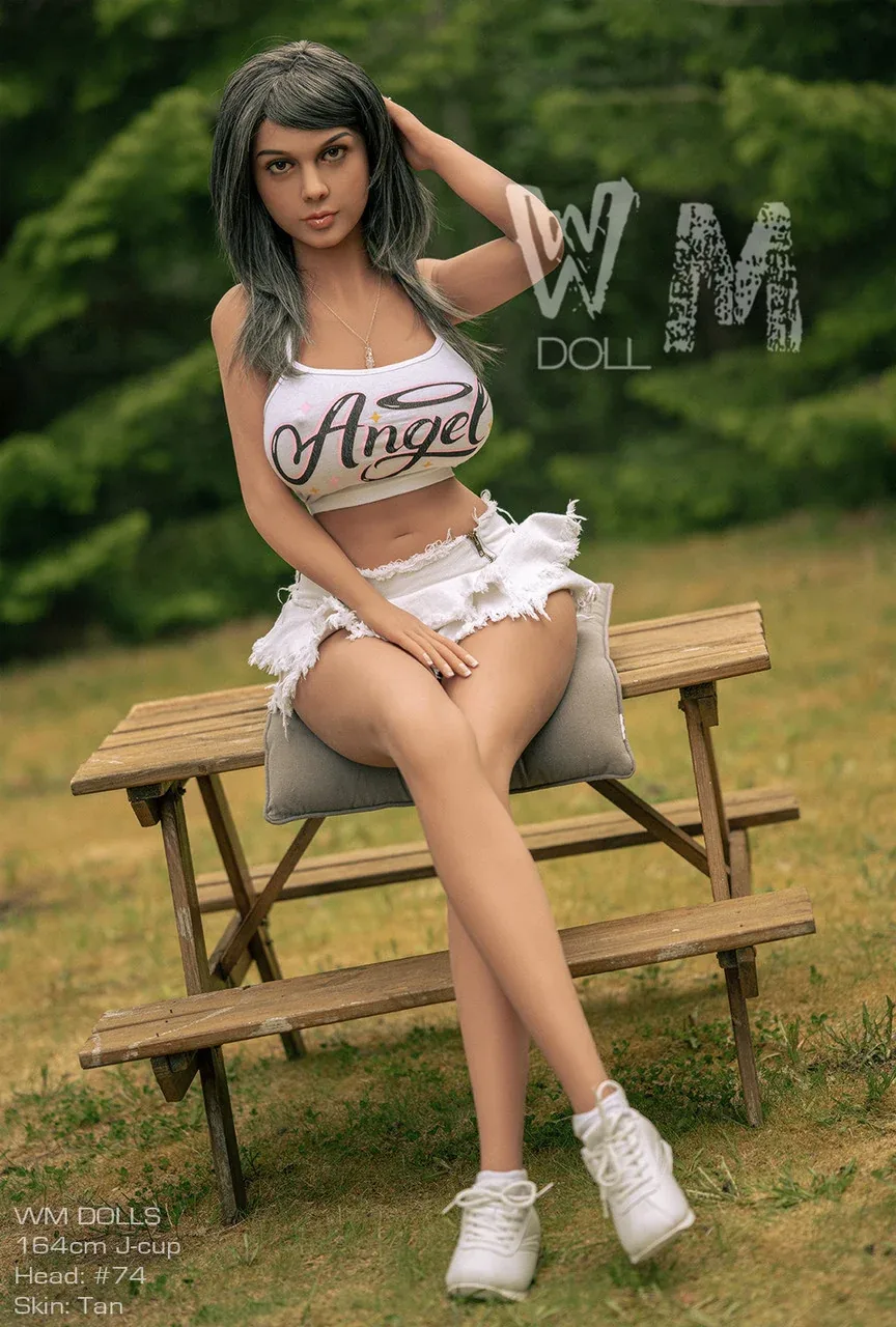 WM 164cm J cup - Carlie view 2